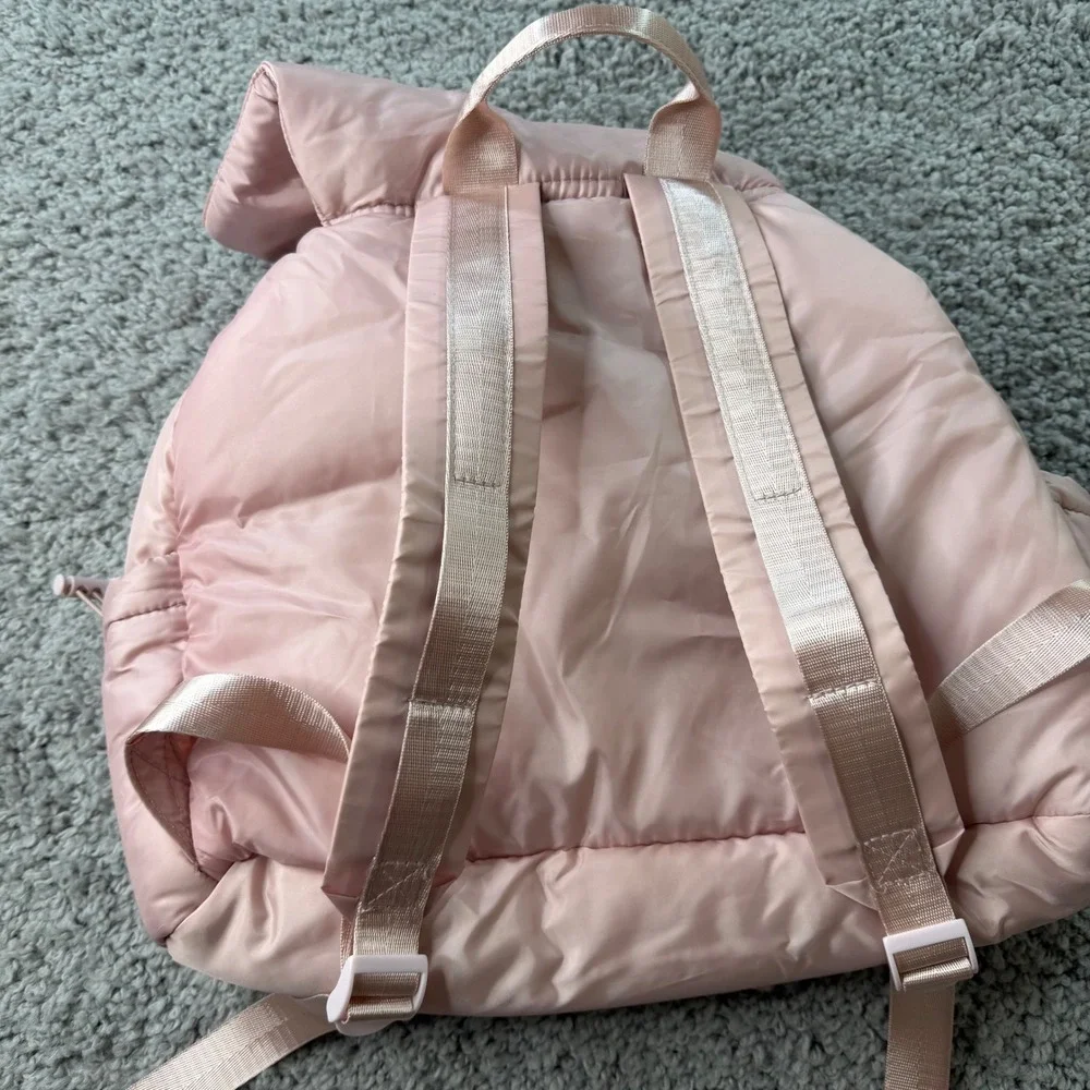 Blogilates Mini Backpack Pink NWOT Pillow Soft Bungee 7 Pocket Target